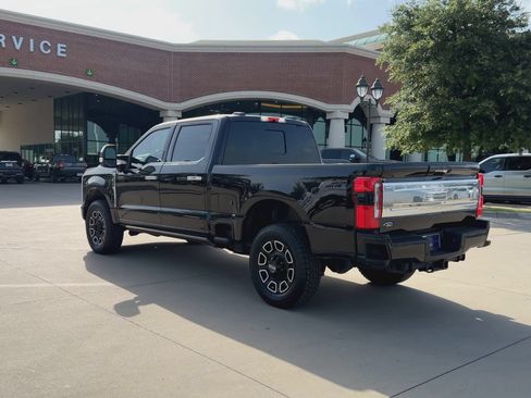 Certified 2024 Ford F350 Platinum w/ FX4 Off-Road Package AWD/4WD image 6