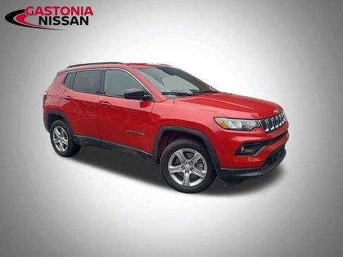 Used 2024 Jeep Compass Latitude image 37