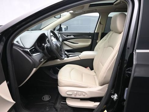 Used 2020 Buick Enclave Premium w/ Sun and Sites Package AWD/4WD image 10