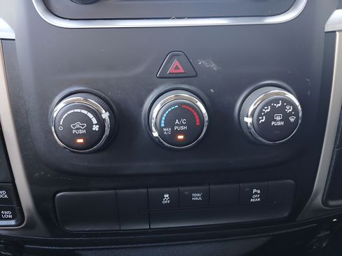 Used 2020 RAM 1500 Warlock AWD/4WD image 14