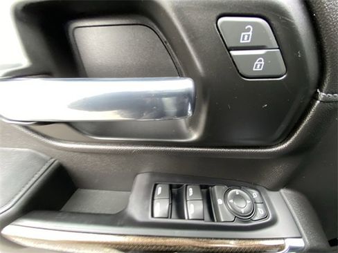 Used 2020 Chevrolet Silverado 1500 LT w/ Texas Edition image 13