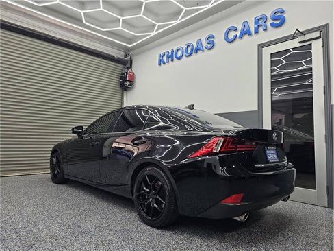 Used 2015 Lexus IS 250 RWD image 3