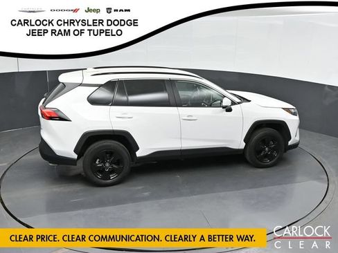 Used 2024 Toyota RAV4 XLE FWD image 35