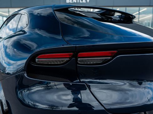 Used 2025 Ferrari Purosangue image 12