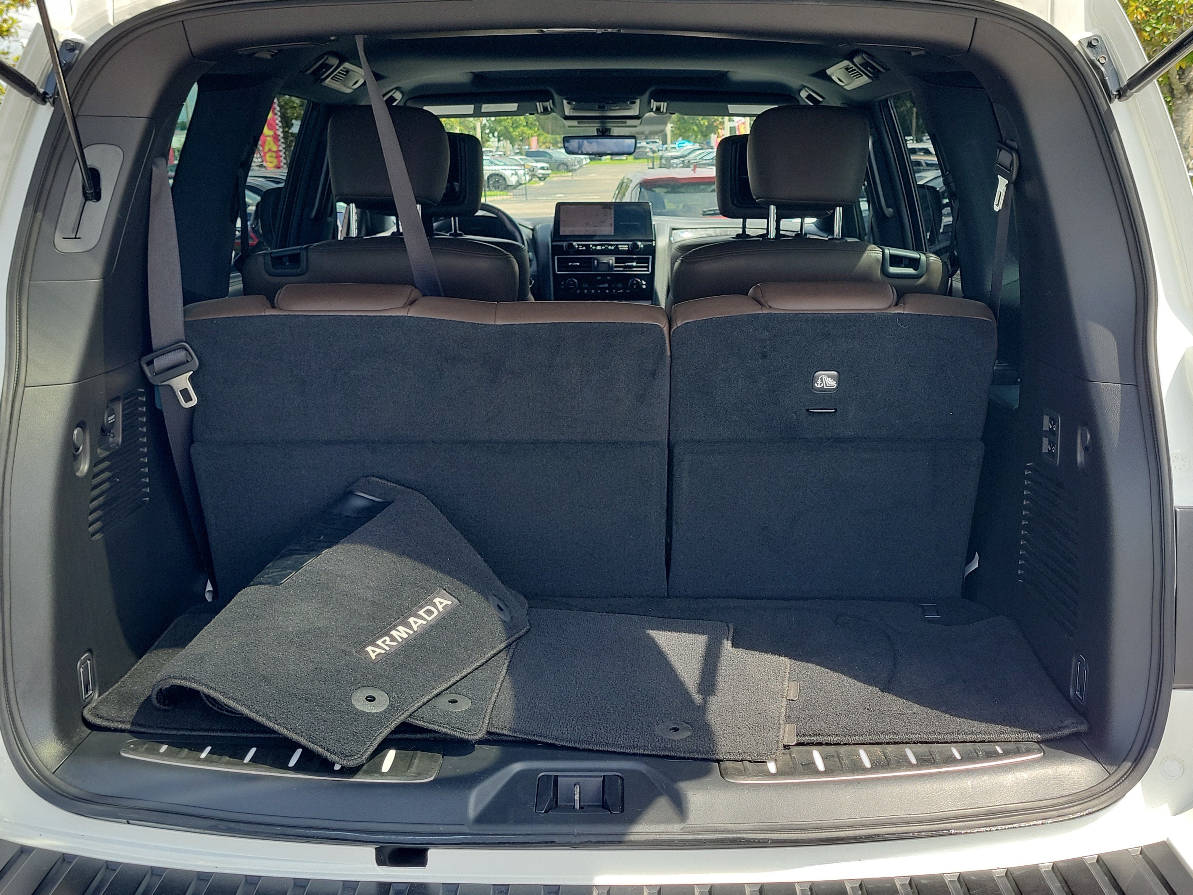 Certified 2023 Nissan Armada Platinum w/ Captain's Chairs Package RWD image 7