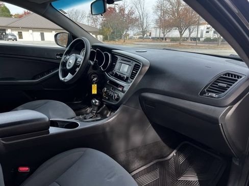 Used 2015 Kia Optima LX image 20