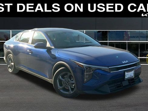 Certified 2025 Kia K4 FWD image 1