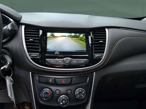 Used 2019 Chevrolet Trax LS image 15