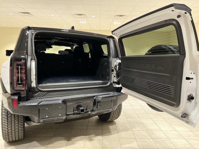 Used 2025 GMC Hummer EV 2X AWD/4WD image 24