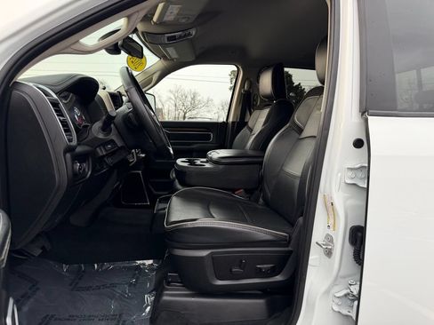 Used 2024 RAM 2500 Laramie AWD/4WD image 5