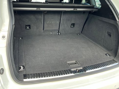 Used 2017 Porsche Cayenne Platinum Edition image 31