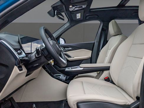 Certified 2025 BMW X1 xDrive28i w/ Technology Package image 11