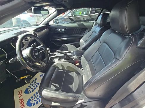 Used 2022 Ford Mustang Premium RWD image 8