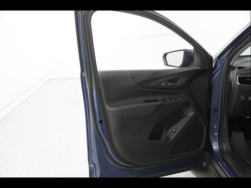 Certified 2024 Chevrolet Equinox LT AWD/4WD image 4
