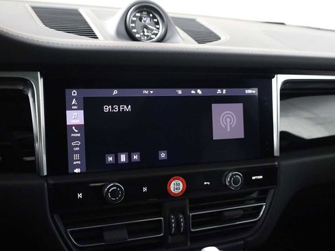 New 2026 Porsche Macan AWD/4WD image 32