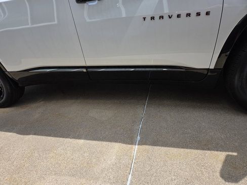 Used 2019 Chevrolet Traverse Premier w/ Redline Edition AWD/4WD image 12
