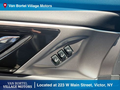 Used 2020 Subaru Outback Limited AWD/4WD image 11