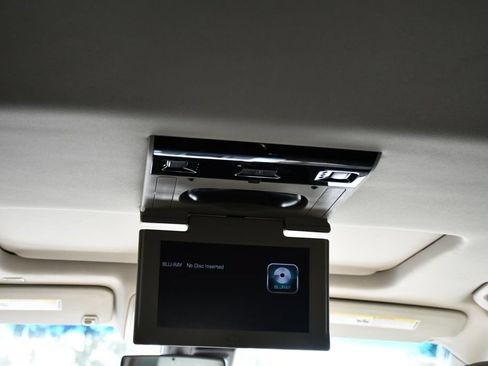 Used 2019 GMC Yukon XL Denali w/ Denali Ultimate Package AWD/4WD image 26