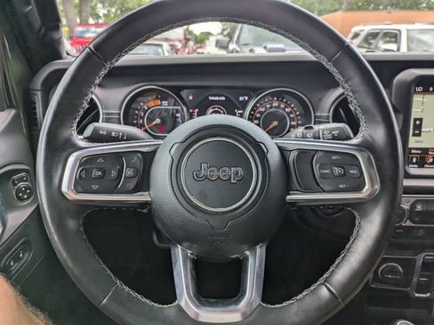 Used 2022 Jeep Wrangler Unlimited Sahara w/ LED Lighting Group AWD/4WD image 26