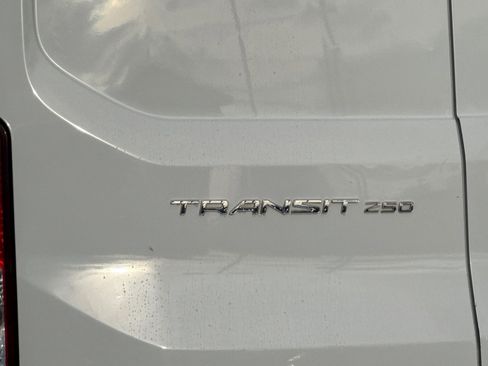 Used 2019 Ford Transit 250 148 Medium Roof image 22