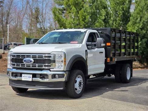 New 2025 Ford F550 4x4 Regular Cab Super Duty w/ XL Chrome Package image 3