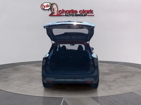 Used 2025 Nissan Kicks SV FWD image 5