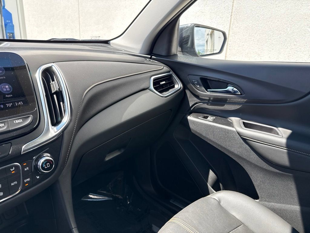 Used 2022 Chevrolet Equinox Premier w/ LPO, Floor Liner Package AWD/4WD image 22