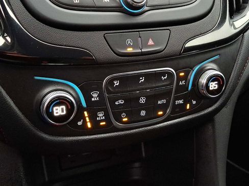 Used 2023 Chevrolet Equinox RS image 17