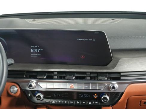 Used 2025 Kia Telluride SX X-Line image 32
