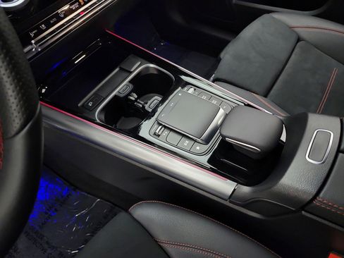 Used 2023 Mercedes-Benz GLA 250 image 11