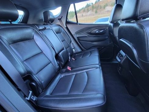 Used 2024 GMC Terrain SLT image 42