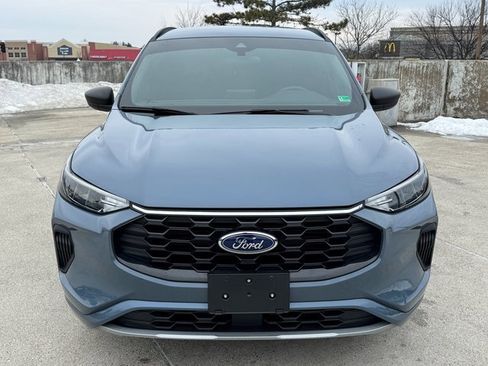 Used 2023 Ford Escape ST-Line w/ Equipment Group 301A image 2