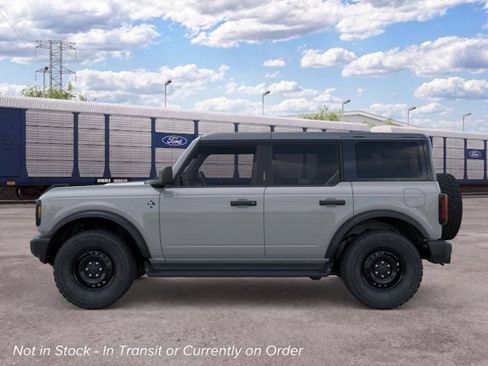 New 2026 Ford Bronco Outer Banks w/ Black Appearance Package AWD/4WD image 3