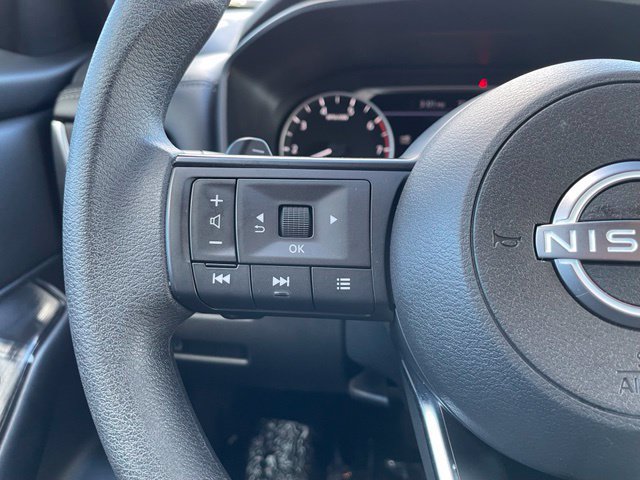 Used 2024 Nissan Rogue S AWD/4WD image 14