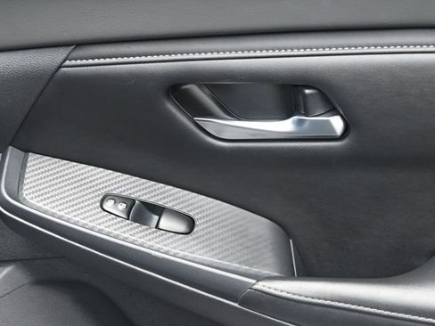 Used 2023 Nissan Sentra SV image 34