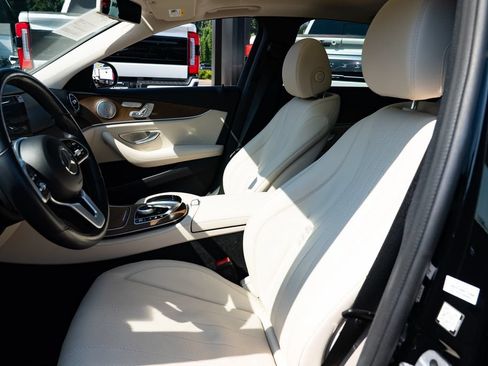 Used 2019 Mercedes-Benz E 300 image 18