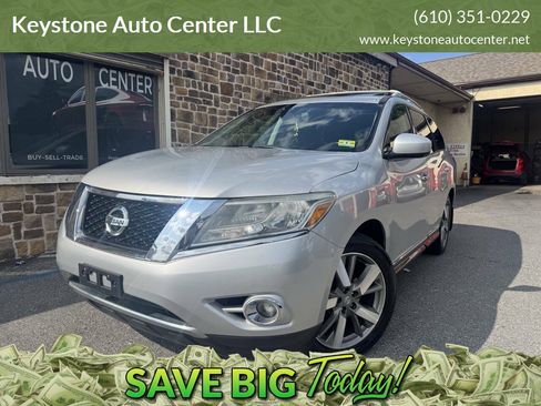 Used 2015 Nissan Pathfinder Platinum w/ Cargo Package FWD image 1