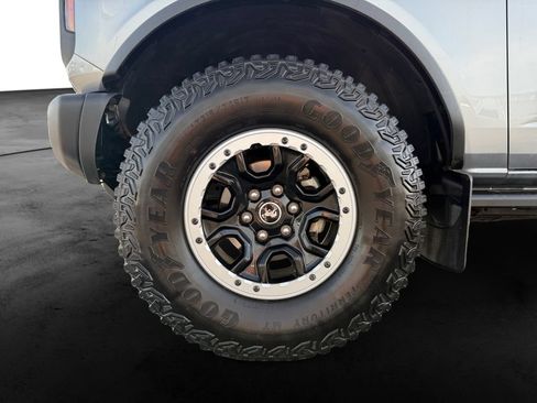 Used 2023 Ford Bronco Black Diamond w/ Sasquatch Package AWD/4WD image 11