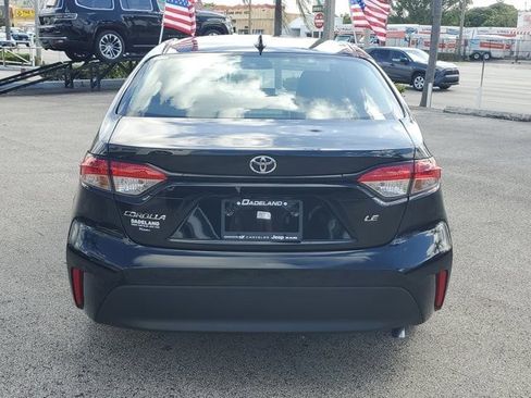 Used 2025 Toyota Corolla LE FWD image 6