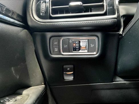 Used 2021 Lincoln Nautilus AWD w/ Equipment Group 101A image 35