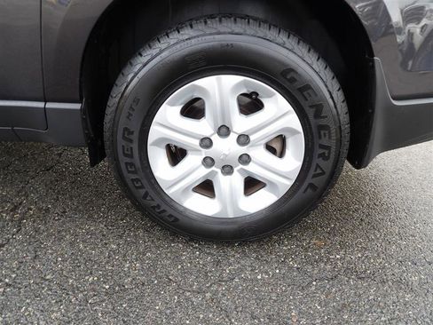 Used 2015 Chevrolet Traverse LS image 29