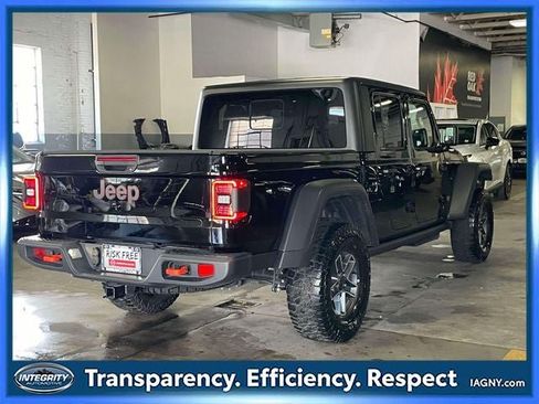Used 2026 Jeep Gladiator Mojave AWD/4WD image 6