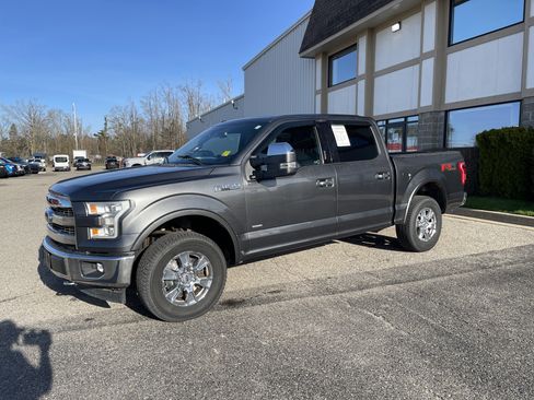 Used 2017 Ford F150 Lariat w/ Equipment Group 502A Luxury AWD/4WD image 7