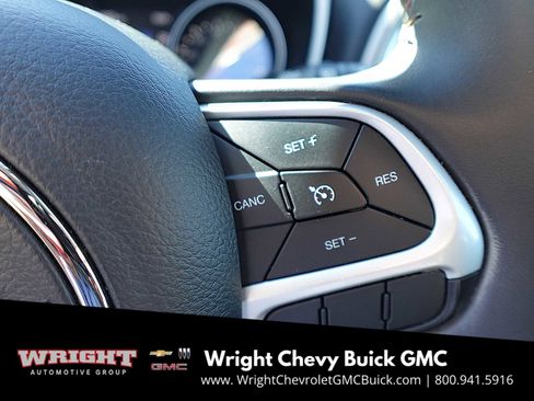 Used 2018 Jeep Compass Latitude w/ Popular Equipment Group image 17