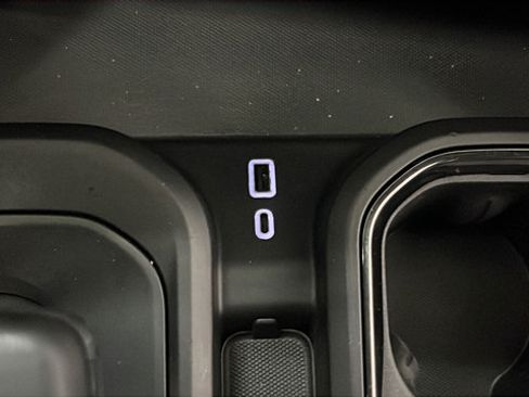 Used 2024 GMC Sierra 1500 AT4X AWD/4WD image 34