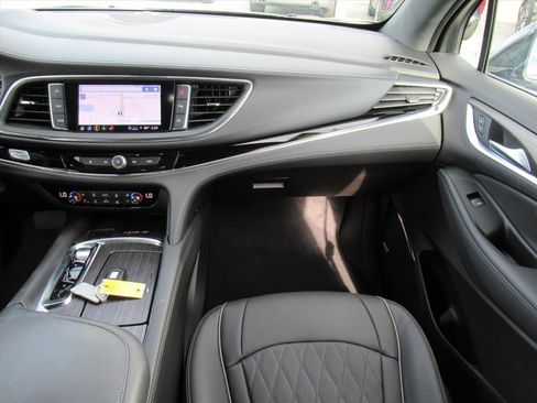 Used 2024 Buick Enclave Avenir w/ Avenir Technology Package image 13