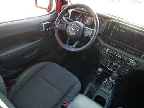 Certified 2024 Jeep Gladiator Sport image 9