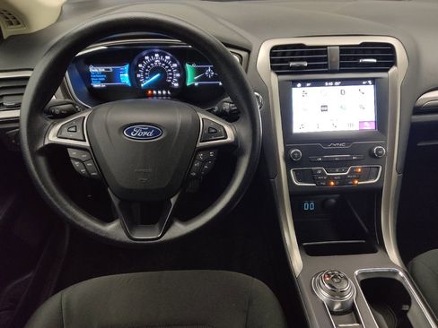 Used 2019 Ford Fusion SE FWD image 22