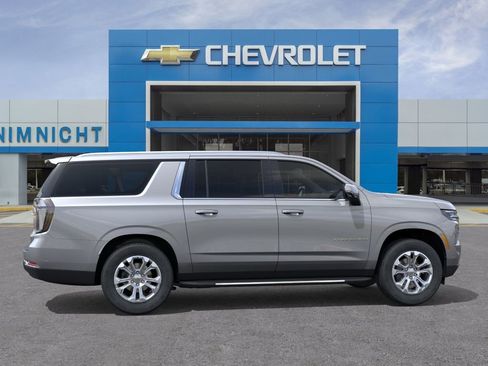 New 2026 Chevrolet Suburban LT RWD image 5