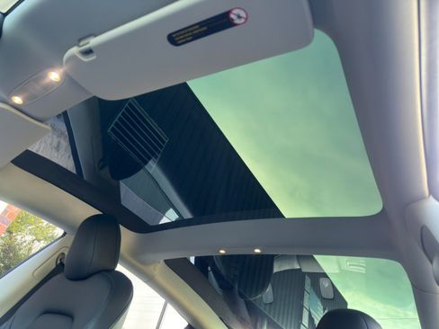 Used 2021 Tesla Model 3 Standard Range Plus RWD image 11